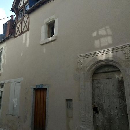 Charme Et Confort Blois Centre Apartment Exterior foto
