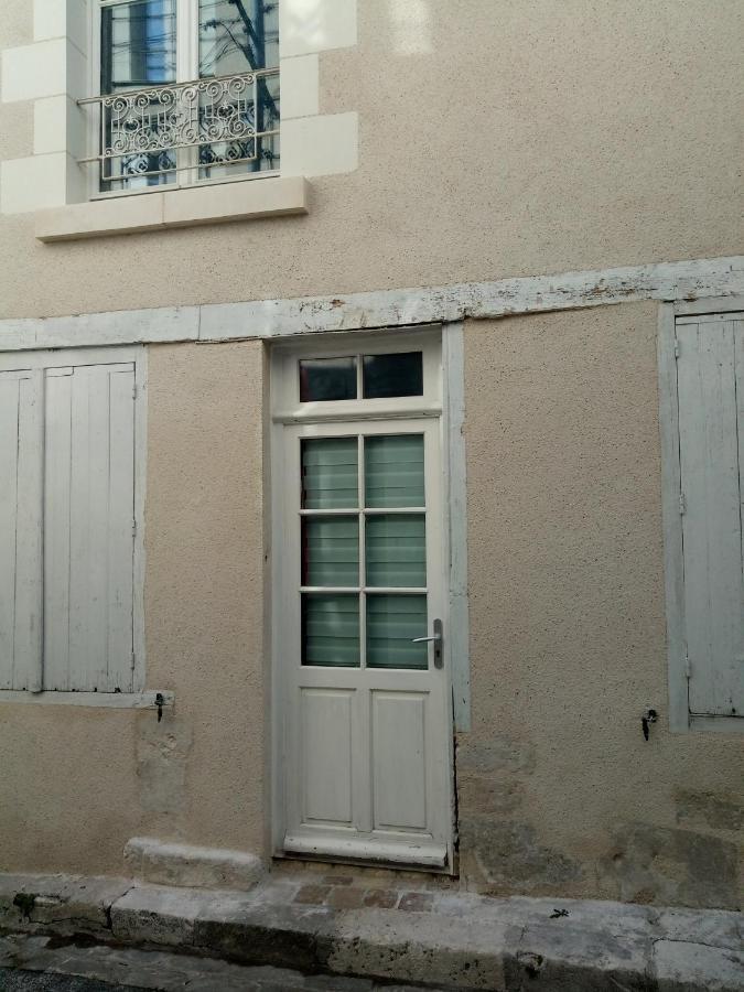 Charme Et Confort Blois Centre Apartment Exterior foto