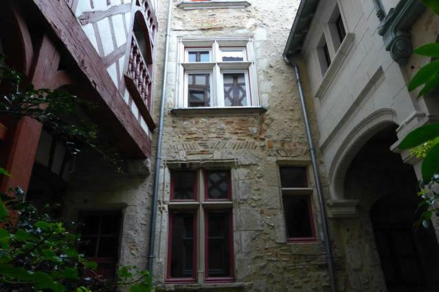 Charme Et Confort Blois Centre Apartment Exterior foto
