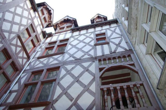 Charme Et Confort Blois Centre Apartment Exterior foto