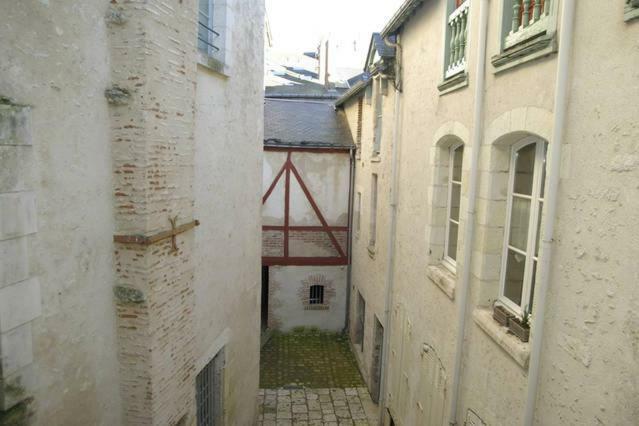 Charme Et Confort Blois Centre Apartment Exterior foto